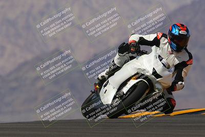 media/Oct-03-2022-Moto Forza (Mon) [[5f077a3730]]/Intermediate Group/Session 4 (Turn 9)/